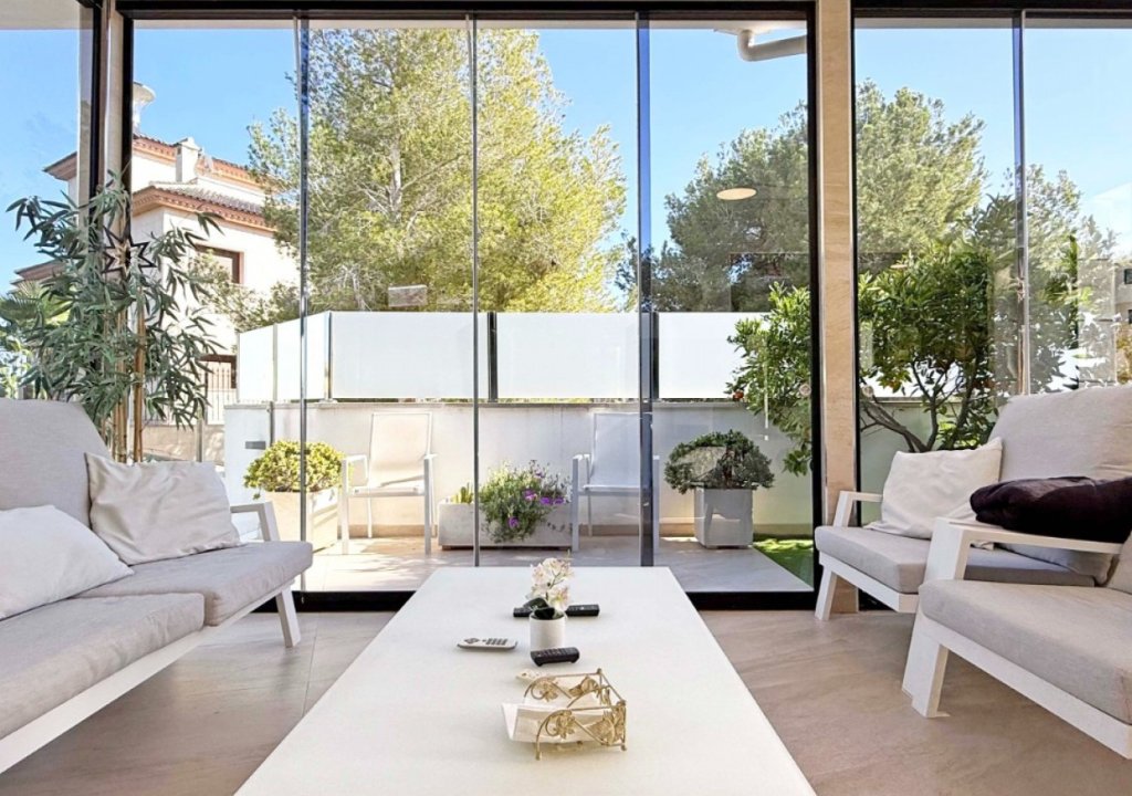 Resale - Detached House / Villa - Orihuela Costa - Villamartín