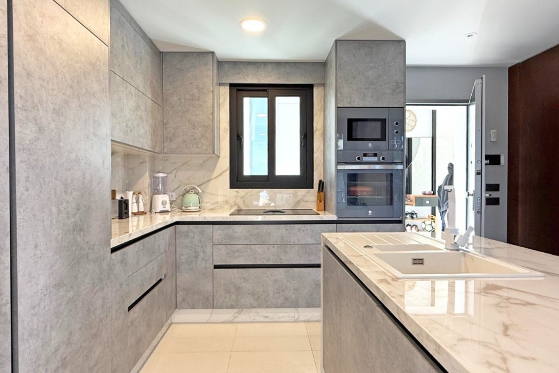 Resale - Detached House / Villa - Orihuela Costa - Villamartín