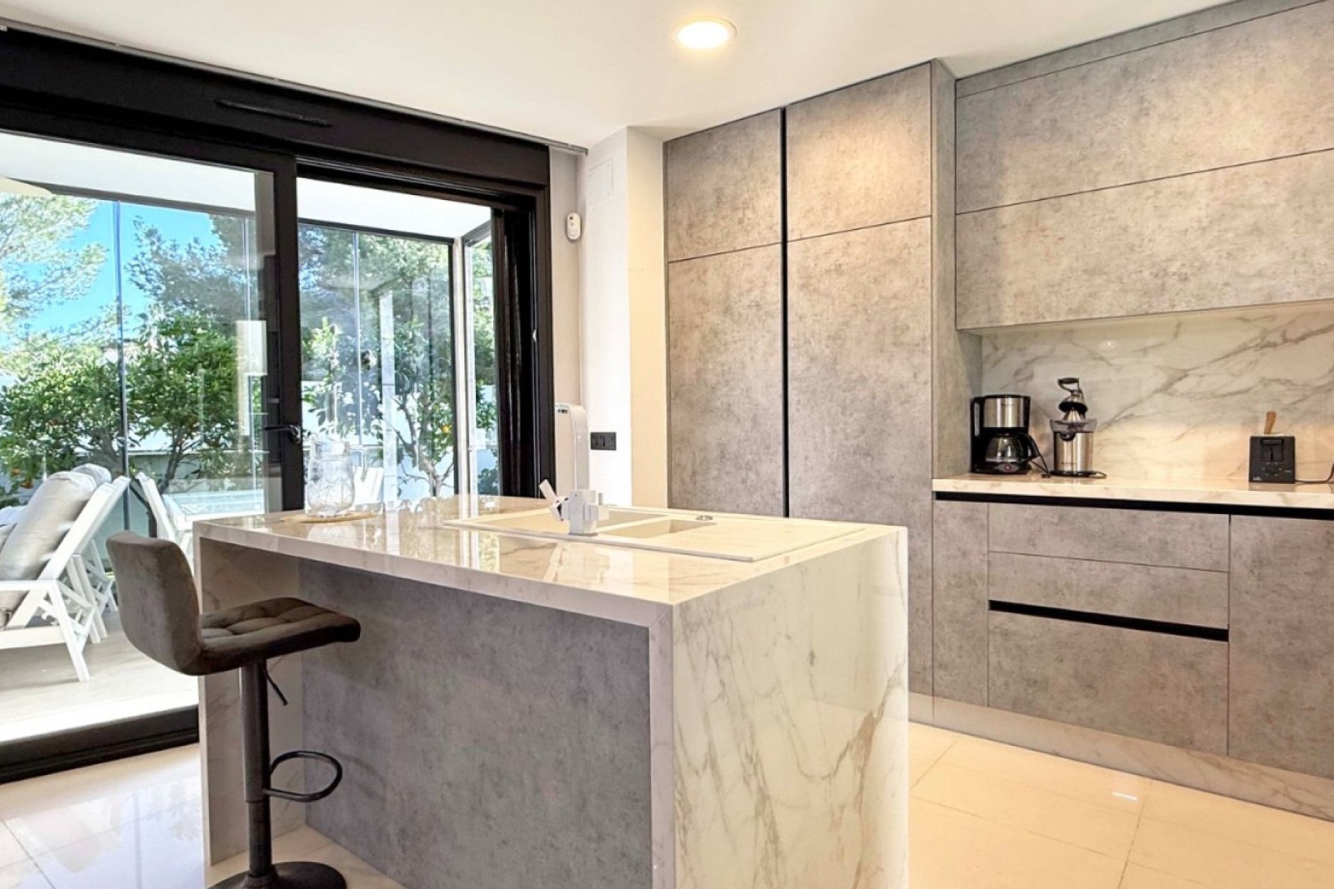 Resale - Detached House / Villa - Orihuela Costa - Villamartín