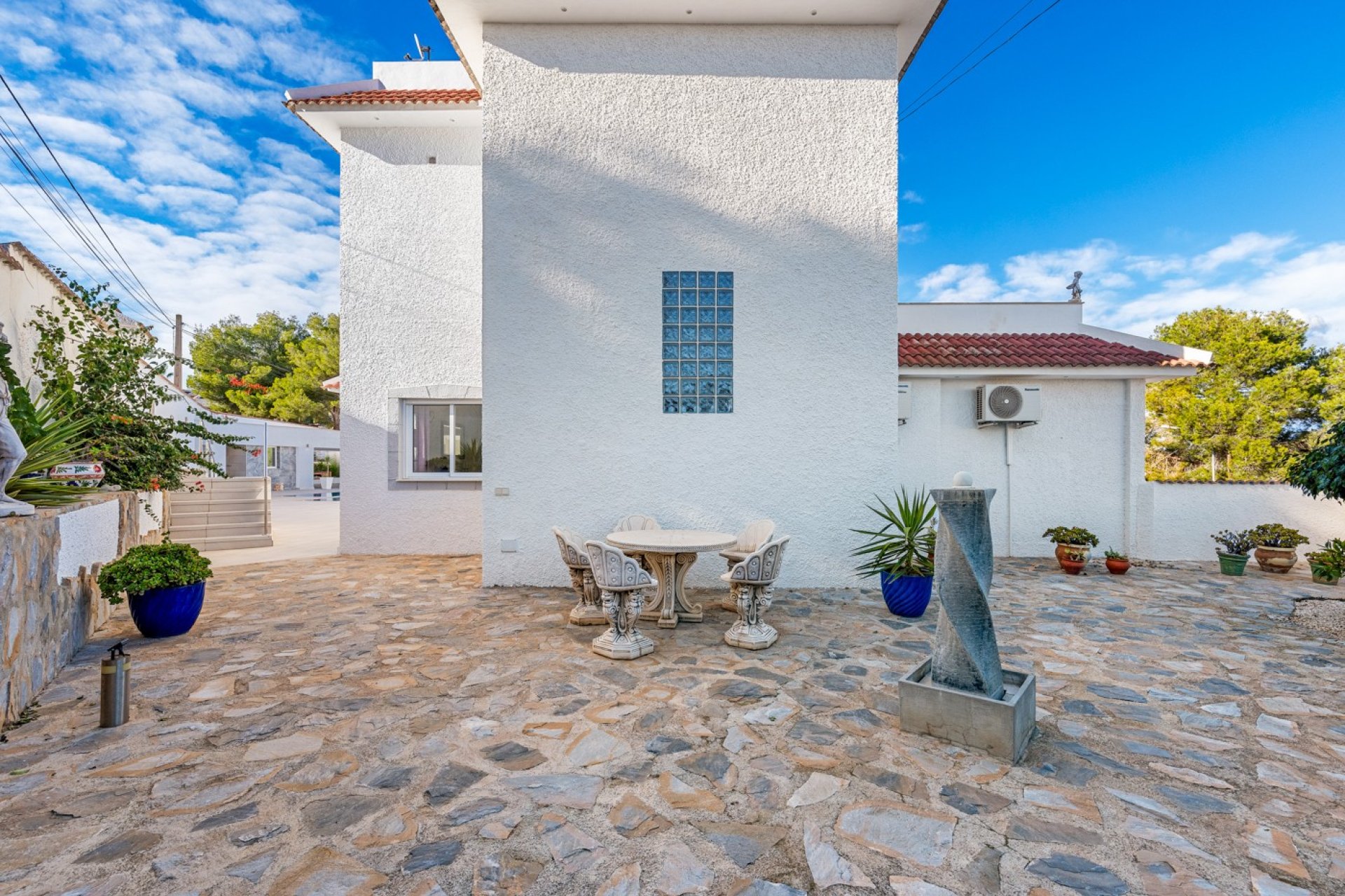 Resale - Detached House / Villa - San Miguel de Salinas