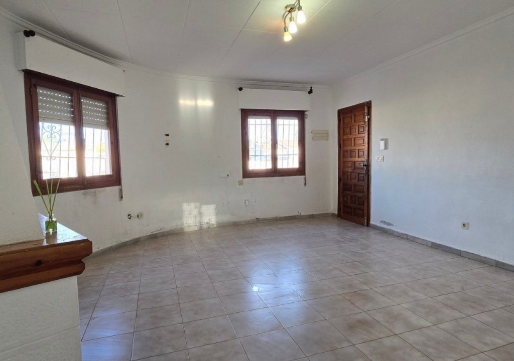Resale - Detached House / Villa - Torrevieja - El Chaparal
