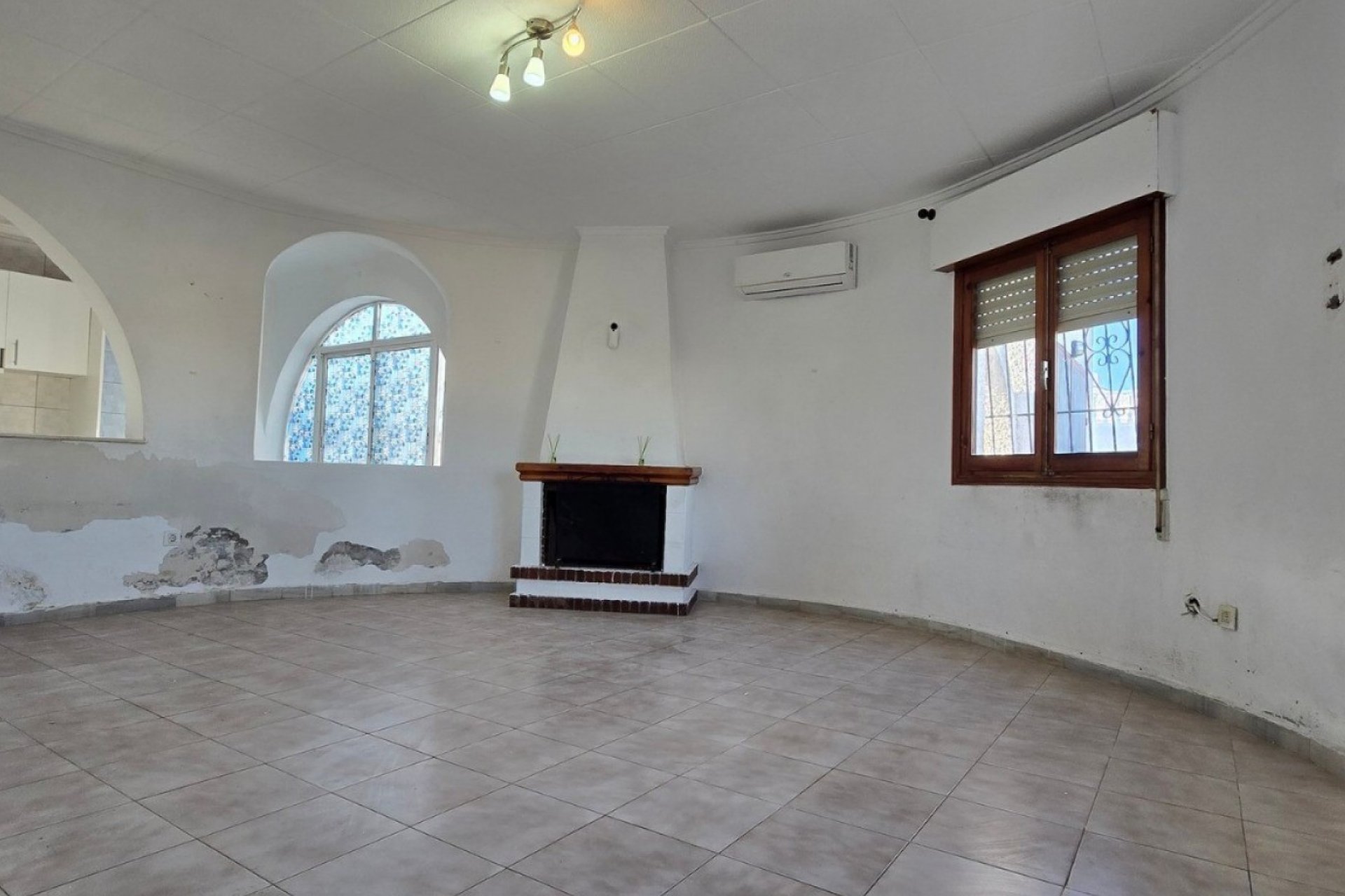 Resale - Detached House / Villa - Torrevieja - El chaparral