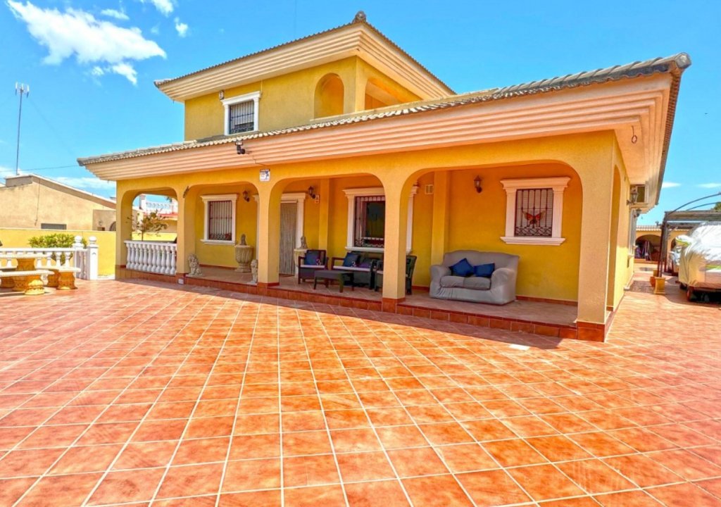 Resale - Detached House / Villa - Torrevieja - Los Balcones - Los Altos del Edén