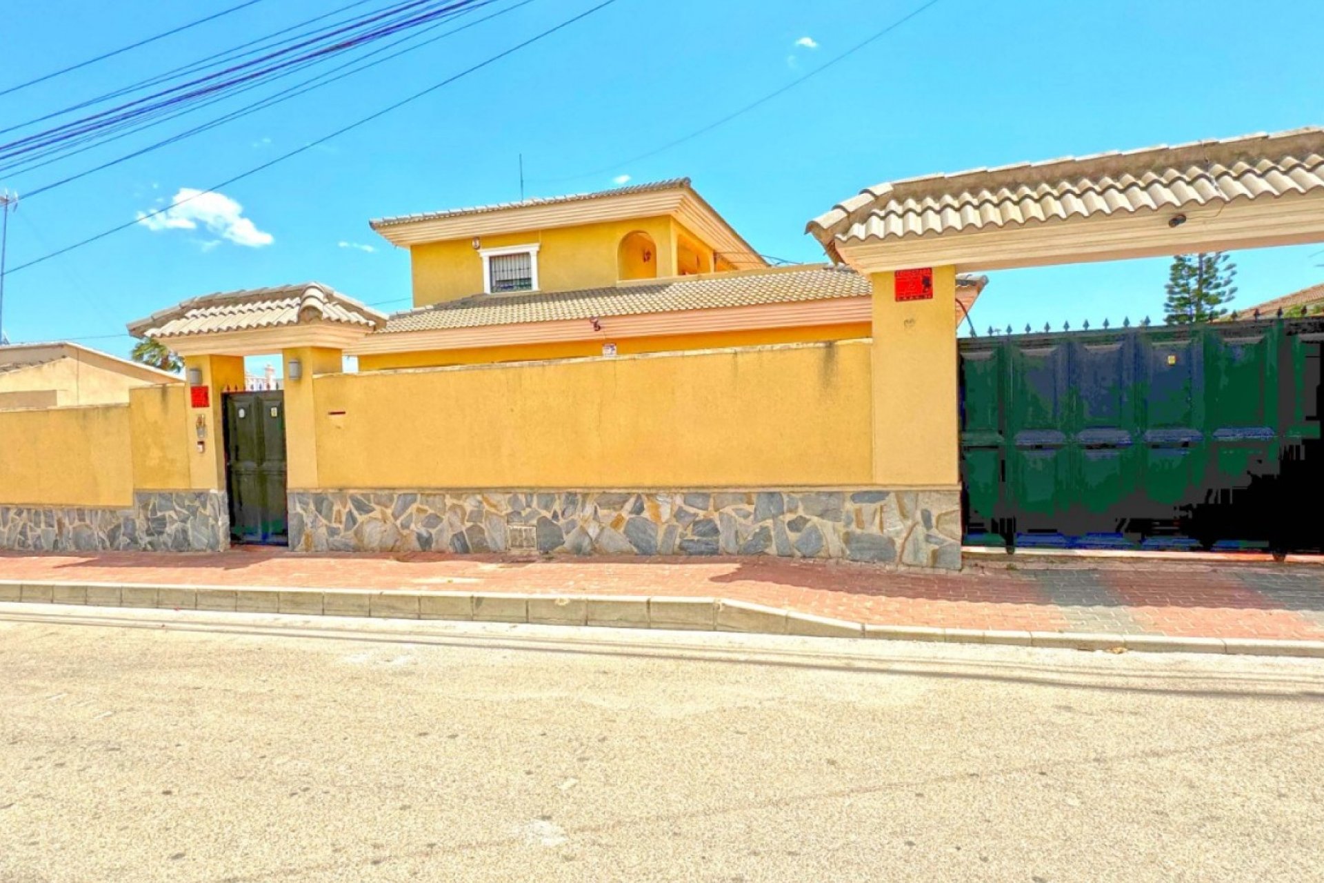 Resale - Detached House / Villa - Torrevieja - Los Balcones - Los Altos del Edén