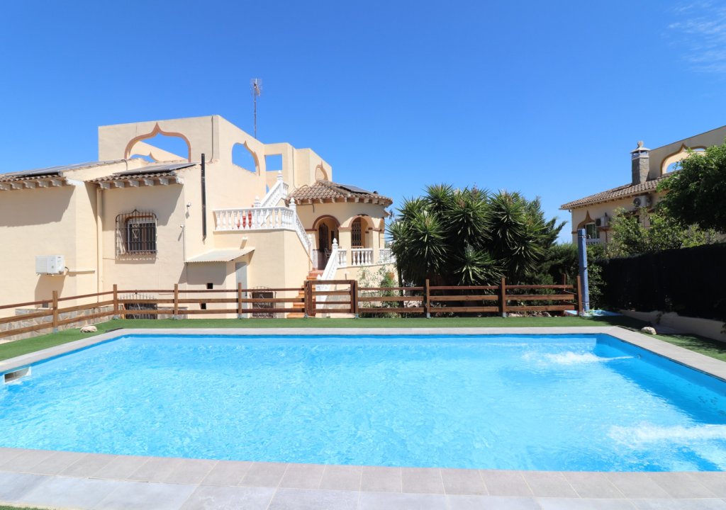 Resale - Detached villa - Algorfa - Lomas de La Juliana