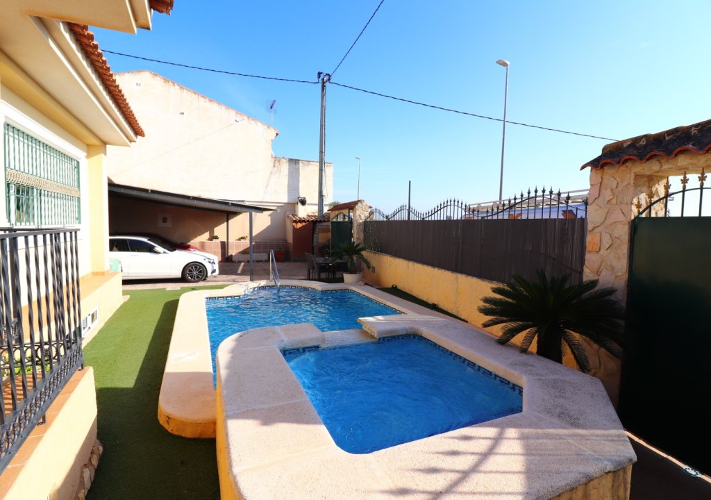 Resale - Detached villa - Almoradí - El Saladar