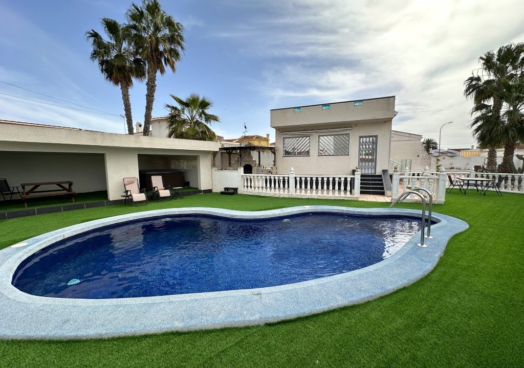 Resale - Detached villa - Ciudad Quesada