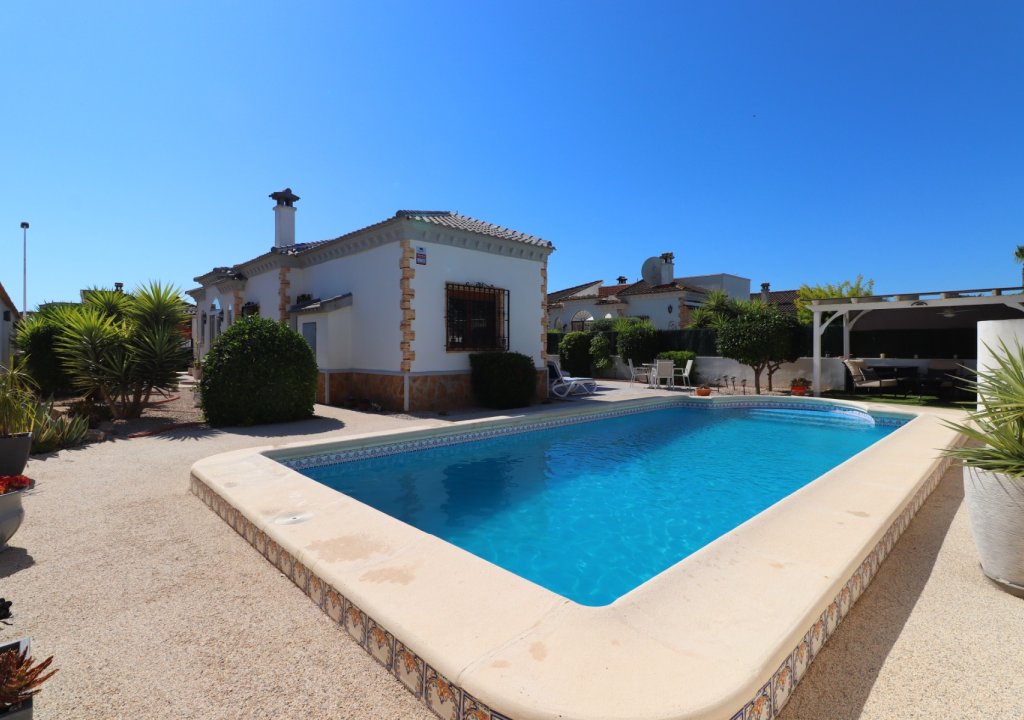 Resale - Detached villa - Formentera del Segura - Fincas de La Vega
