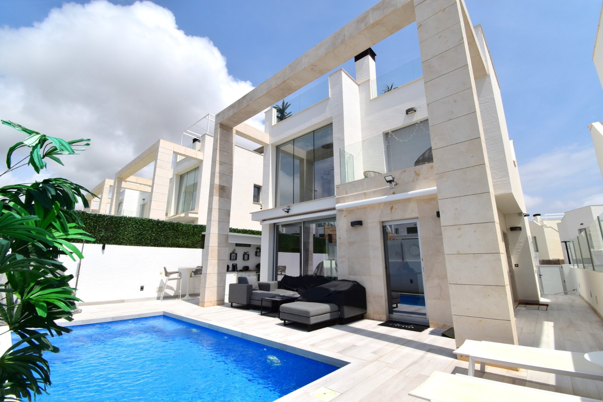 Resale - Detached villa - Orihuela Costa - Lomas de Cabo Roig