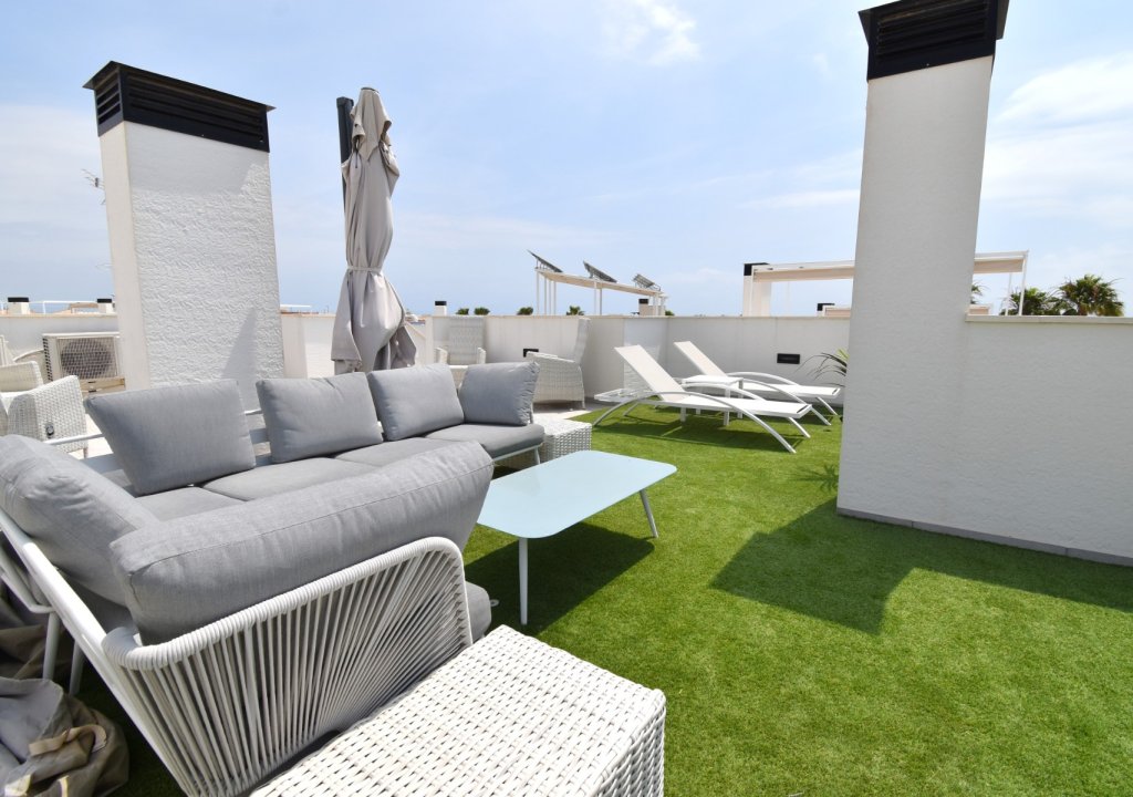 Resale - Detached villa - Orihuela Costa - Lomas de Cabo Roig