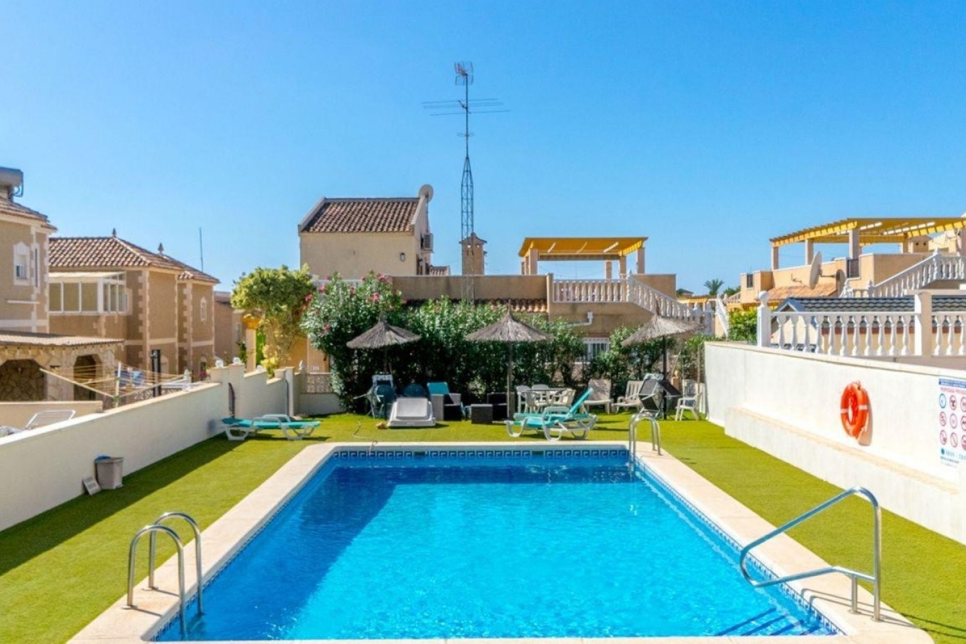 Resale - Detached villa - Orihuela Costa - Villamartín
