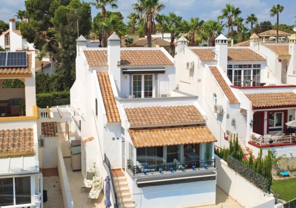 Resale - Detached villa - Orihuela Costa - Villamartín