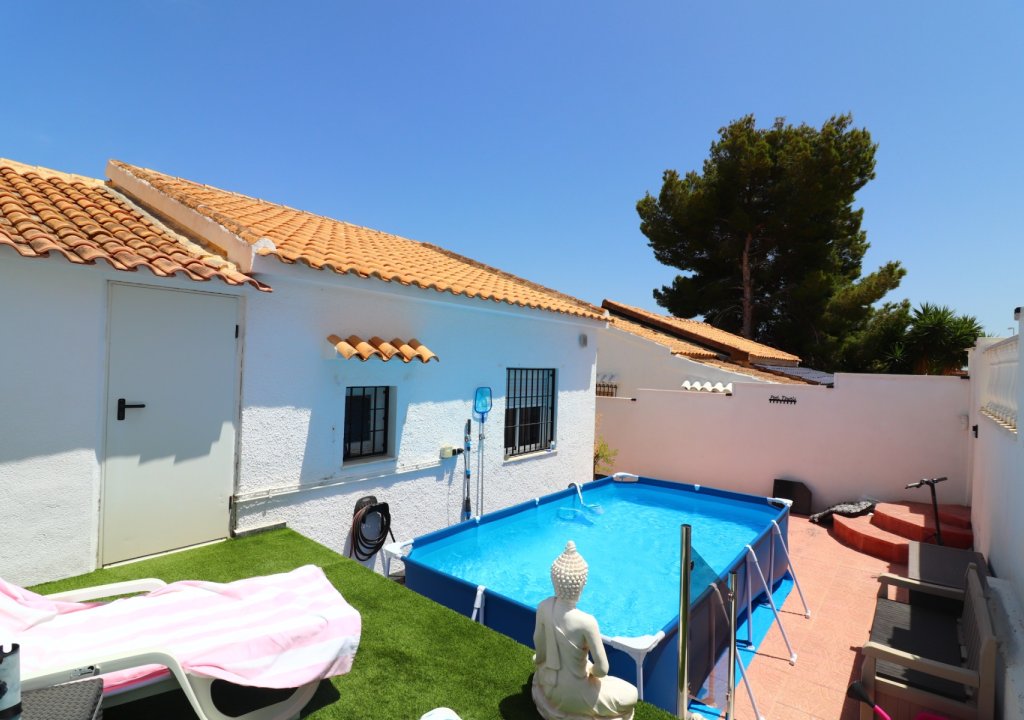 Resale - Detached villa - Orihuela Costa - Villamartin