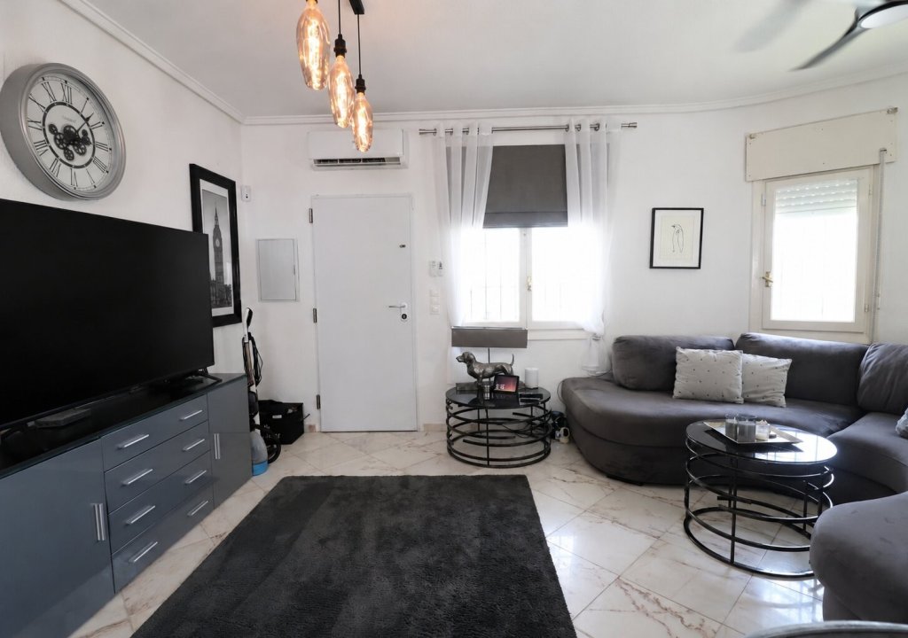 Resale - Detached villa - Orihuela Costa - Villamartin