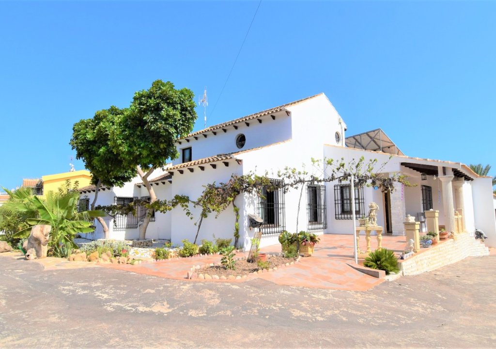 Resale - Detached villa - Orihuela Costa - Villamartin