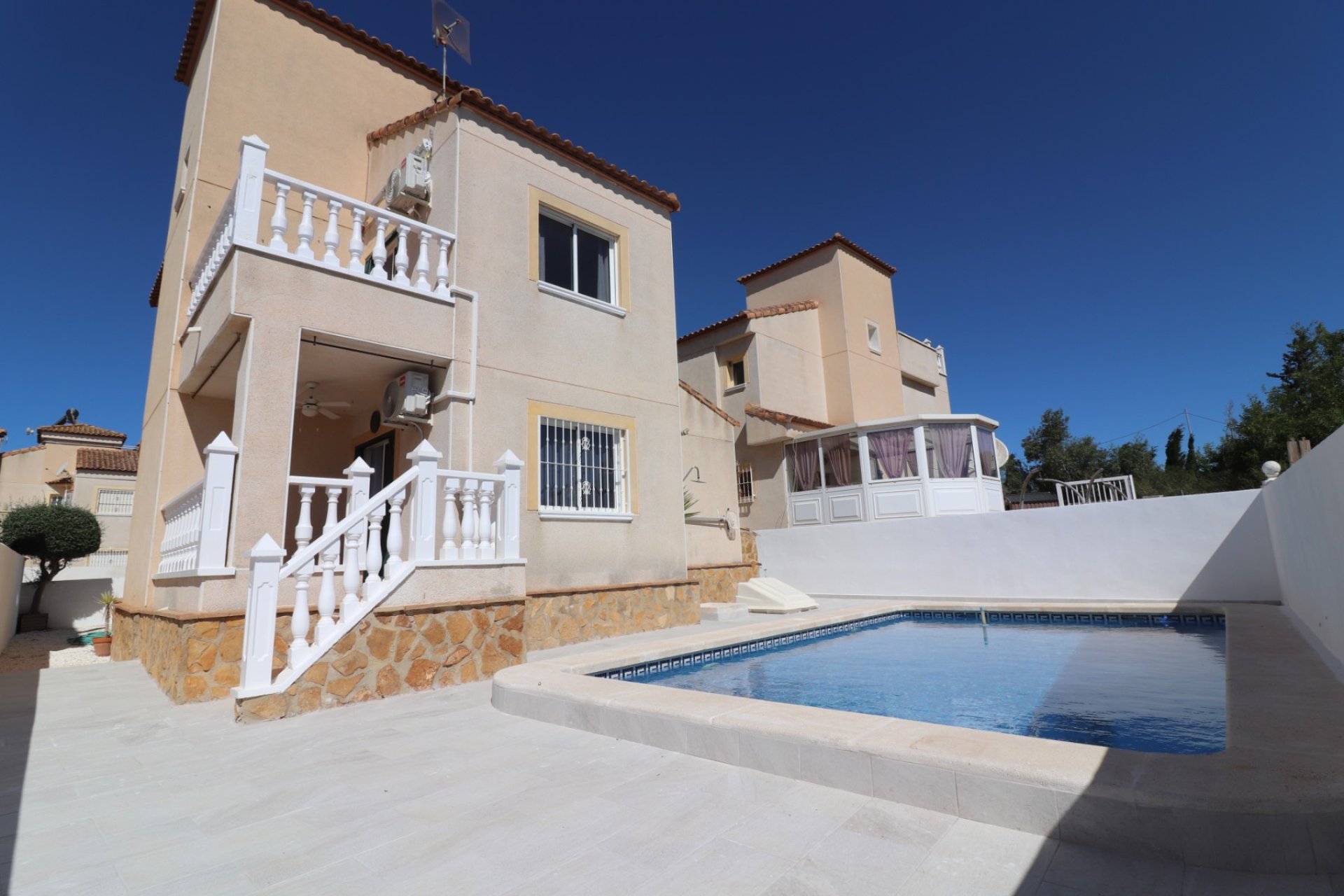 Resale - Detached villa - San Miguel de Salinas - Lake View Mansions