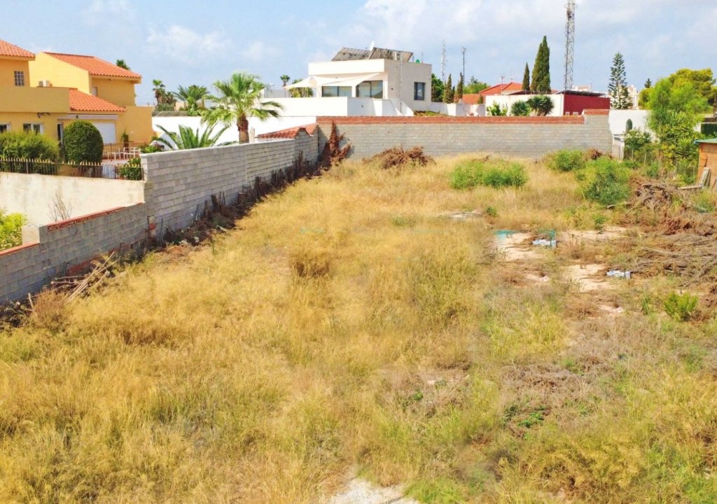 Resale - Plot / Land - Torrevieja - Los Balcones - Los Altos del Edén