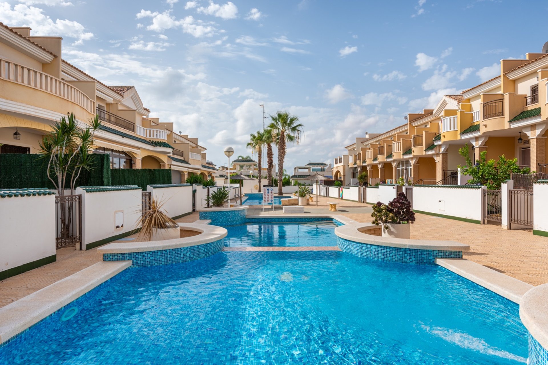 Resale - Semi Detached - Ciudad Quesada - Lo Marabú