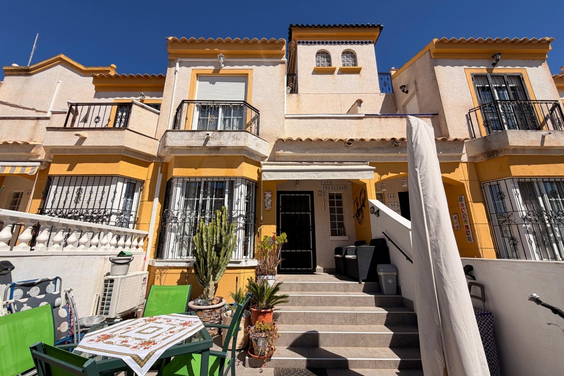 Resale - Semi Detached - El Raso