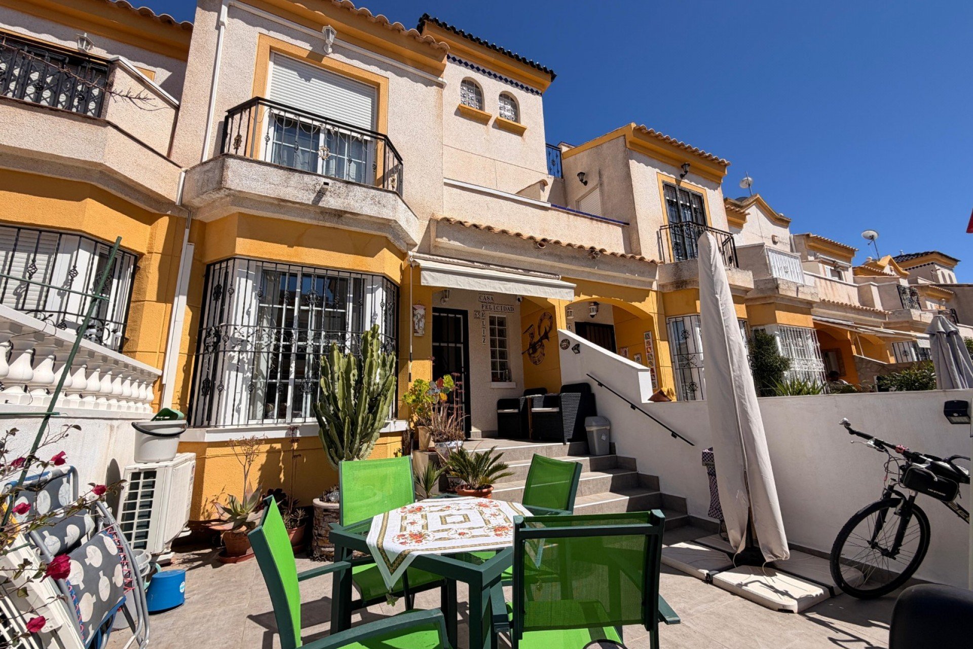 Resale - Semi Detached - El Raso