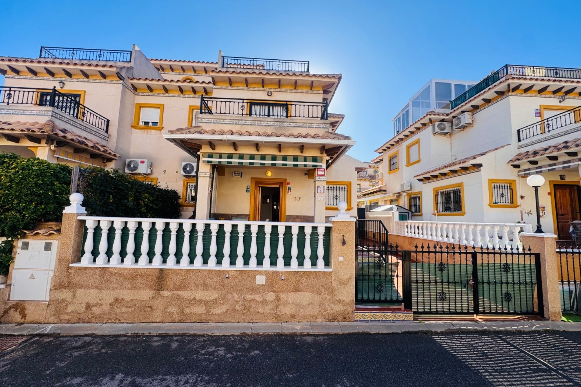 Resale - Semi Detached - La Zenia