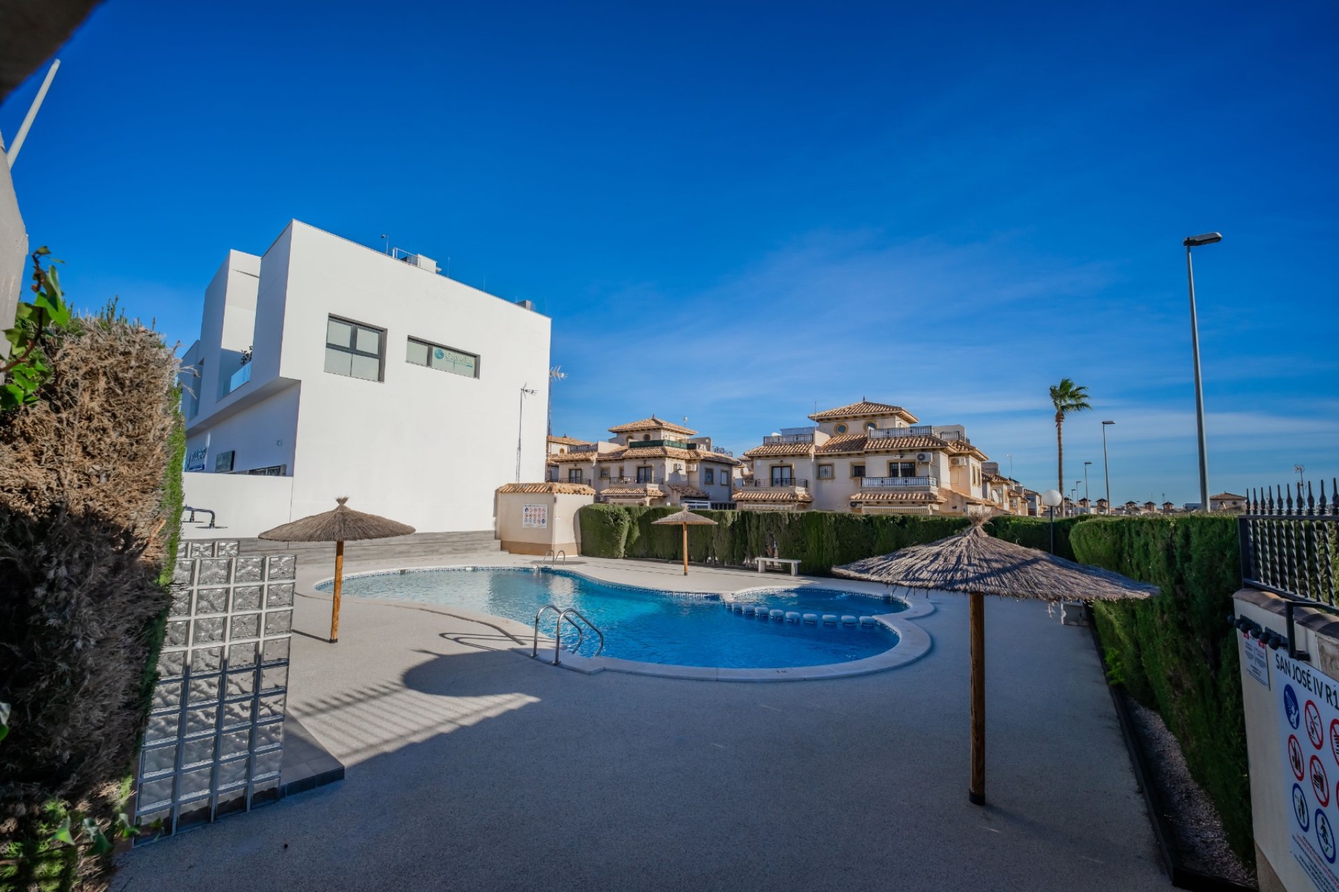 Resale - Semi Detached - La Zenia