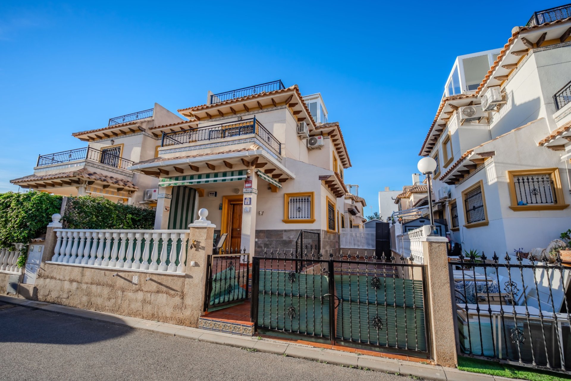 Resale - Semi Detached - La Zenia
