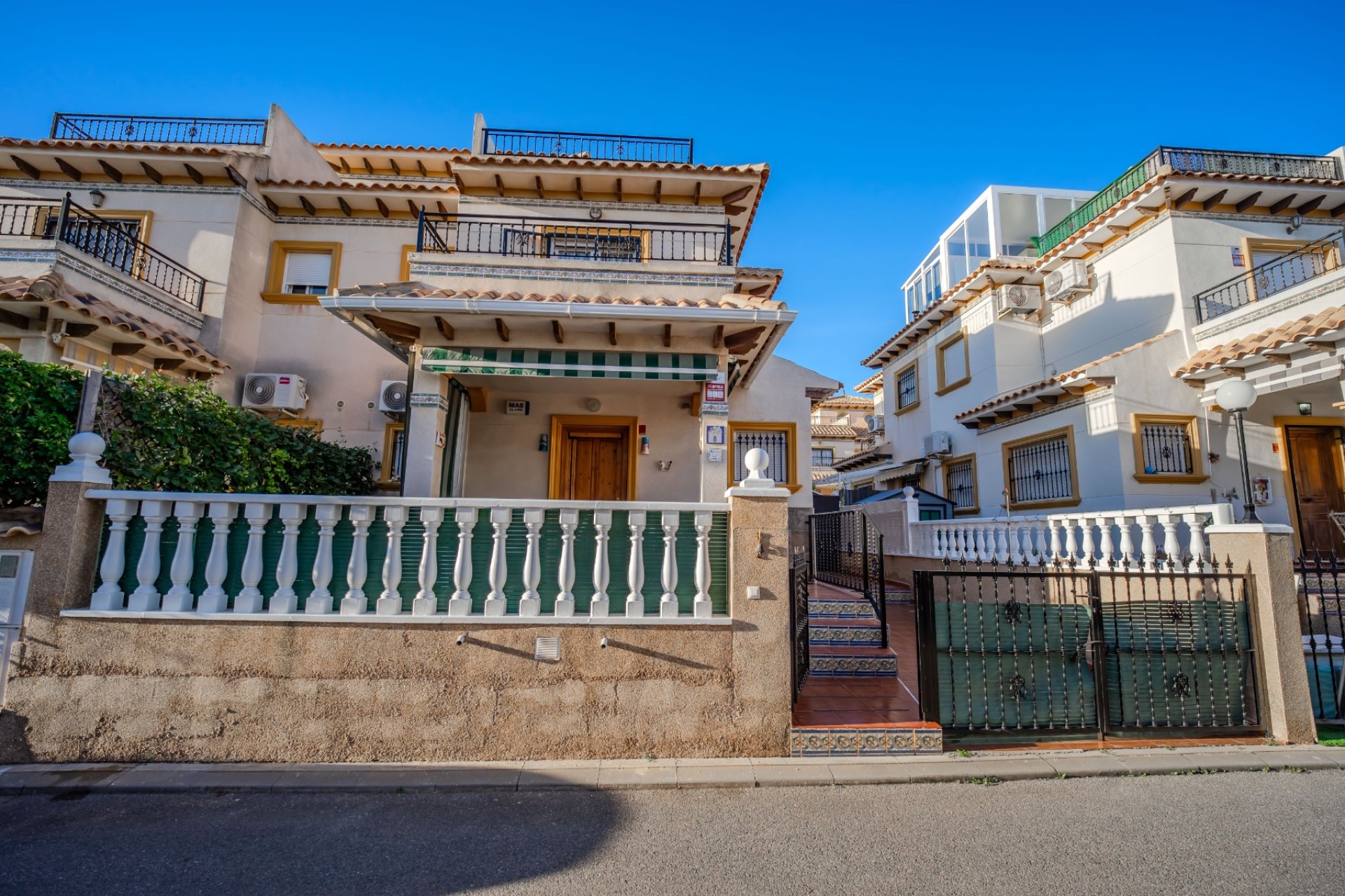 Resale - Semi Detached - La Zenia