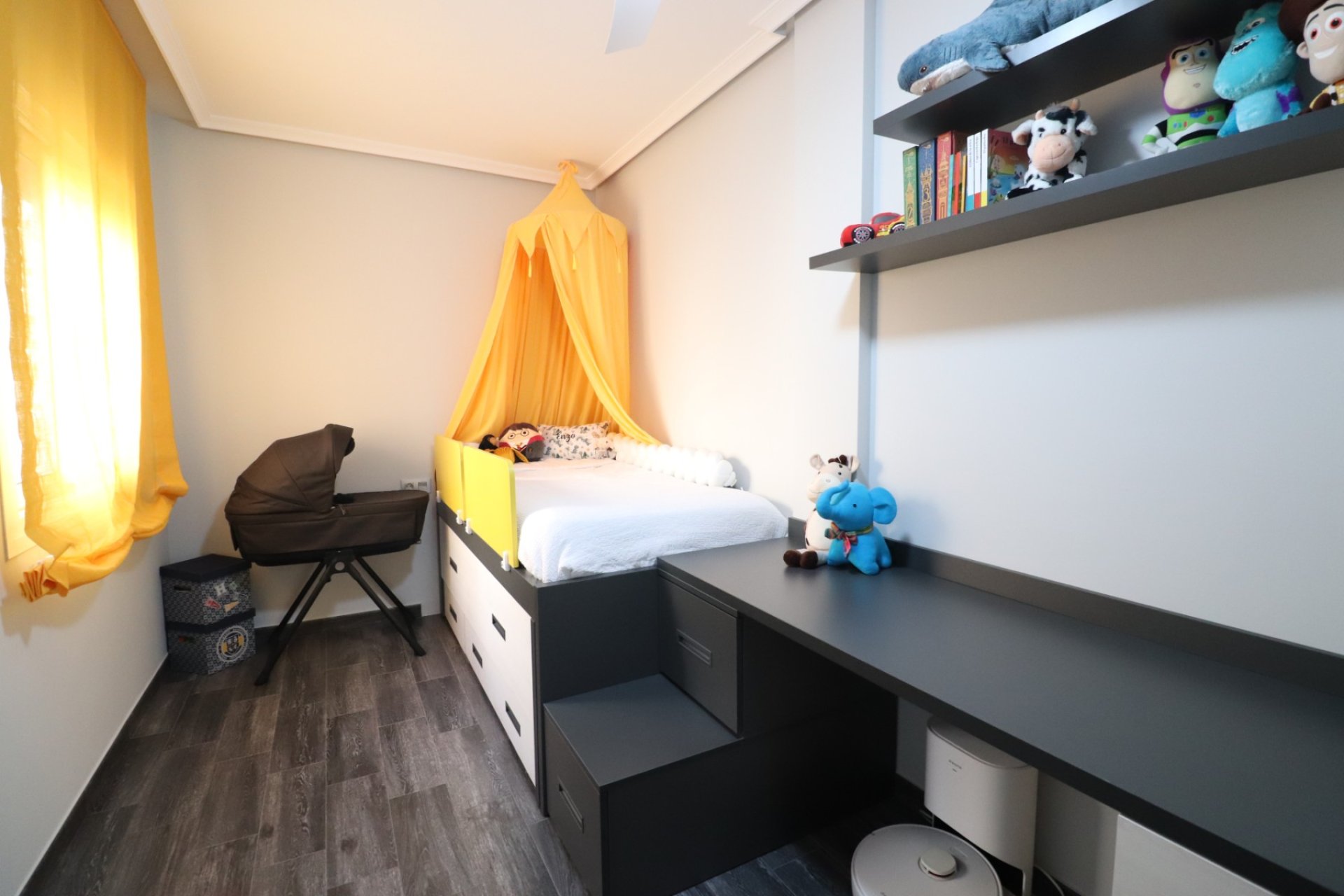 Resale - Semi Detached - Redovan - Redovan - Town