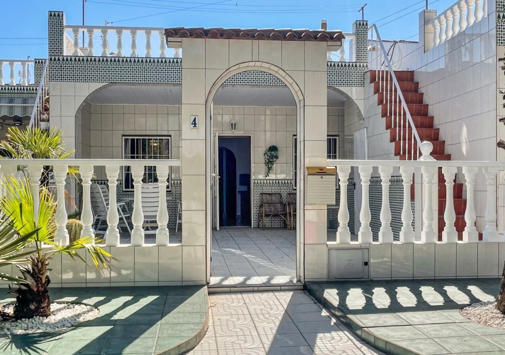 Resale - Semi Detached - Torrevieja - La Siesta - El Salado -  Torreta