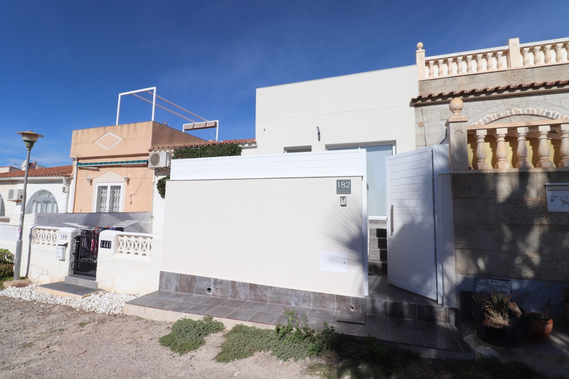 Resale - Semi Detached - Torrevieja - San Luis