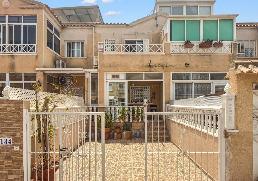 Resale - Semi Detached - Torrevieja