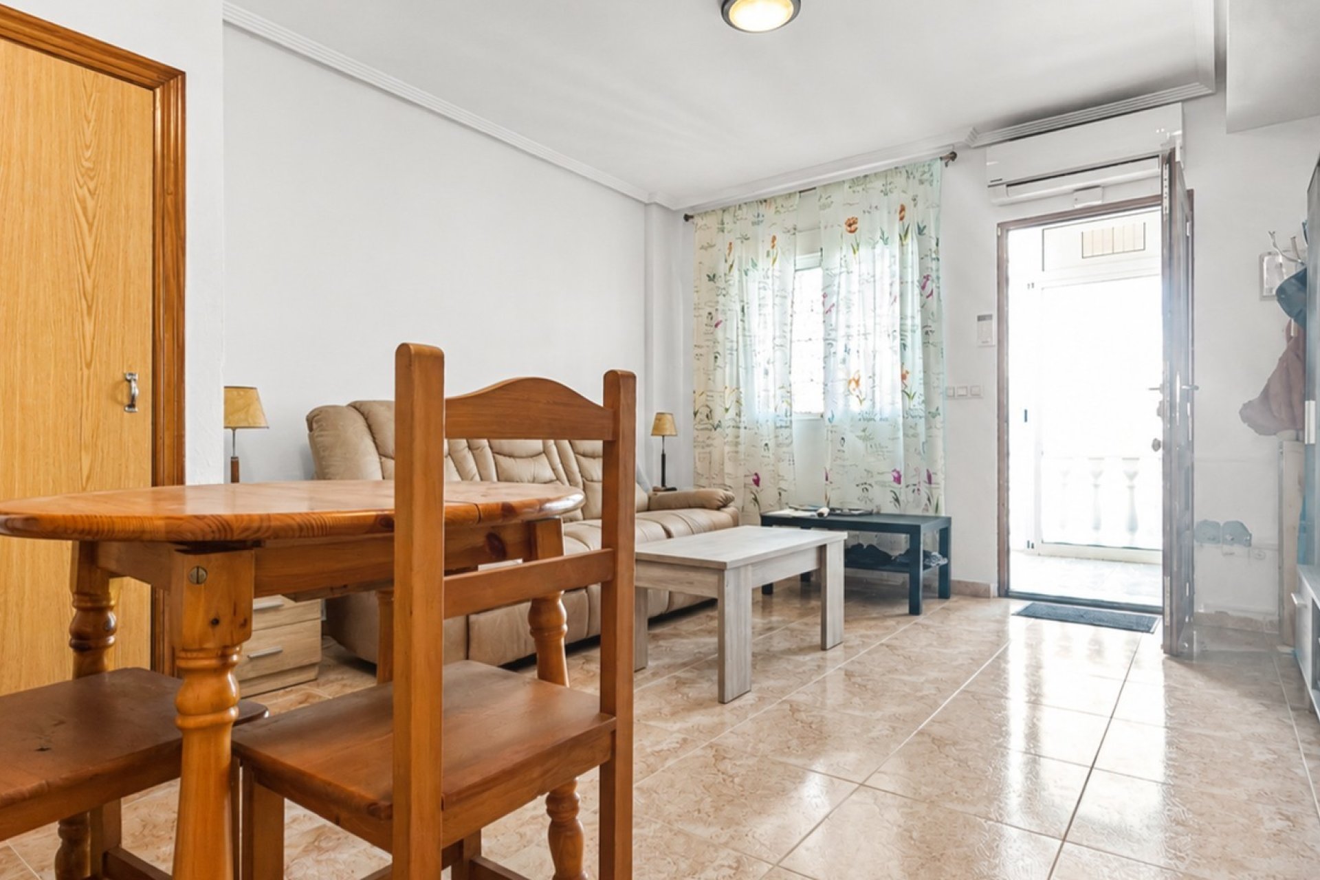 Resale - Semi Detached - Torrevieja