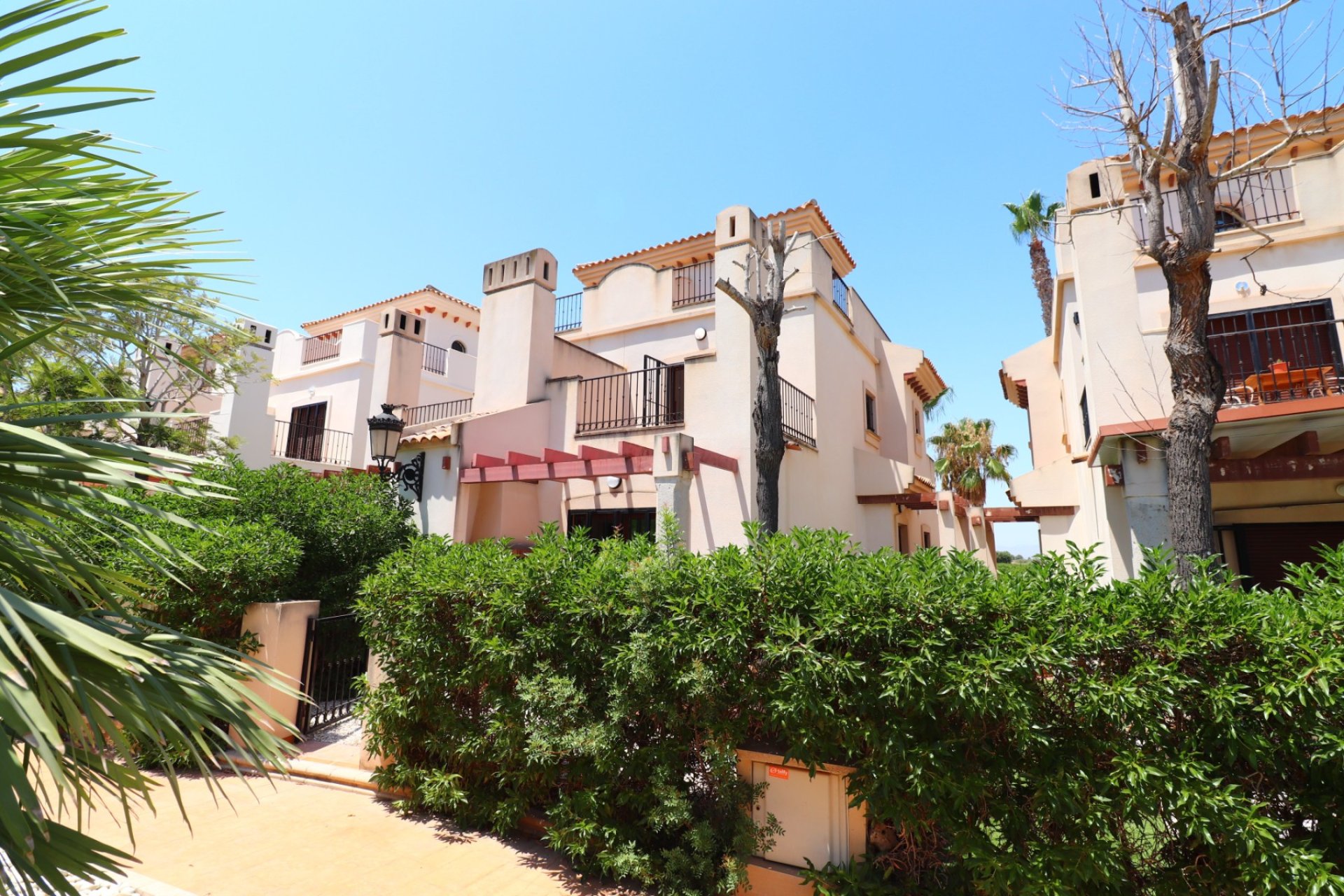 Resale - Semi Detached Villa - Algorfa - La Finca Golf Resort