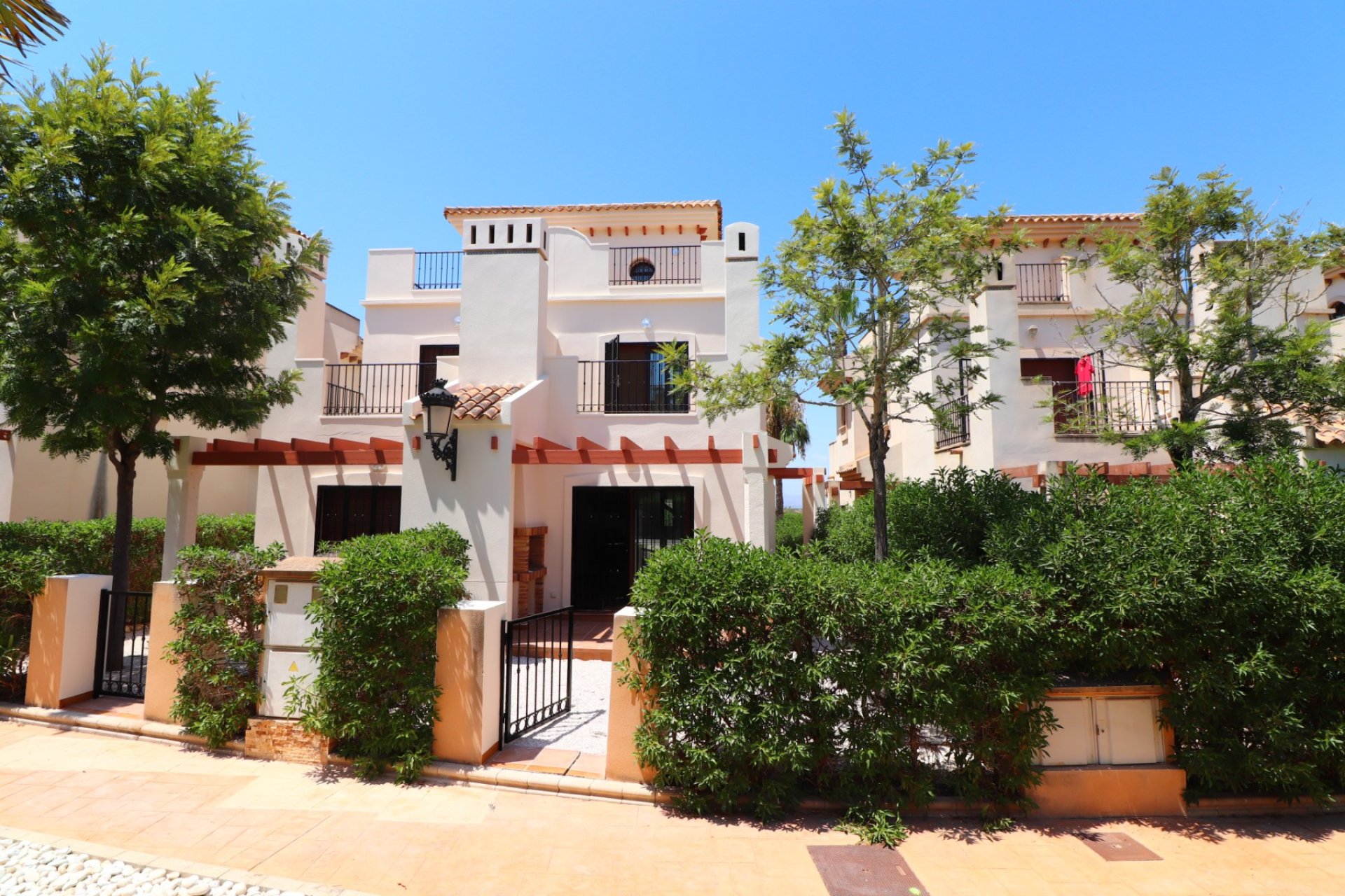 Resale - Semi Detached Villa - Algorfa - La Finca Golf Resort