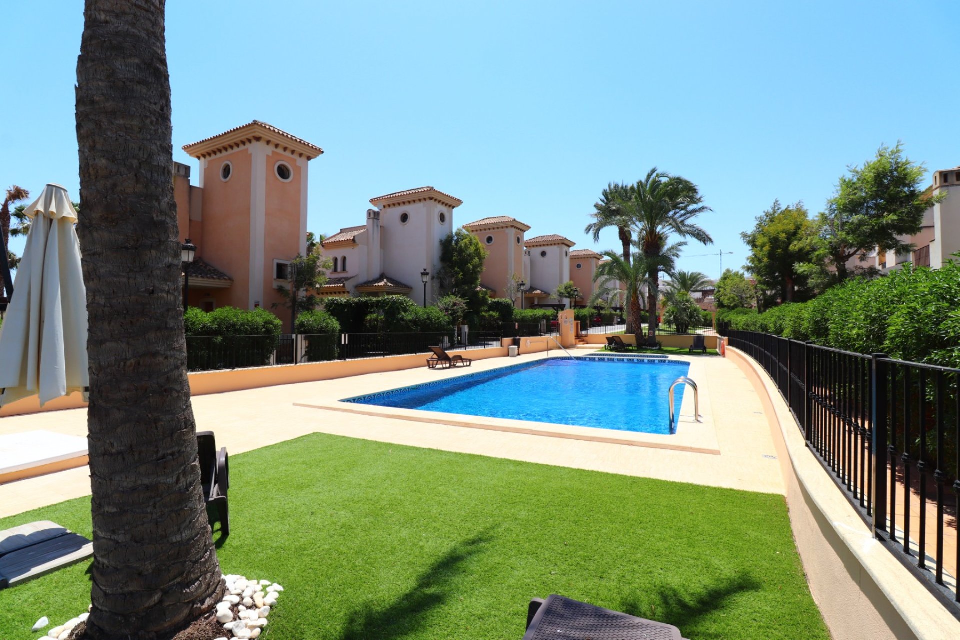Resale - Semi Detached Villa - Algorfa - La Finca Golf Resort