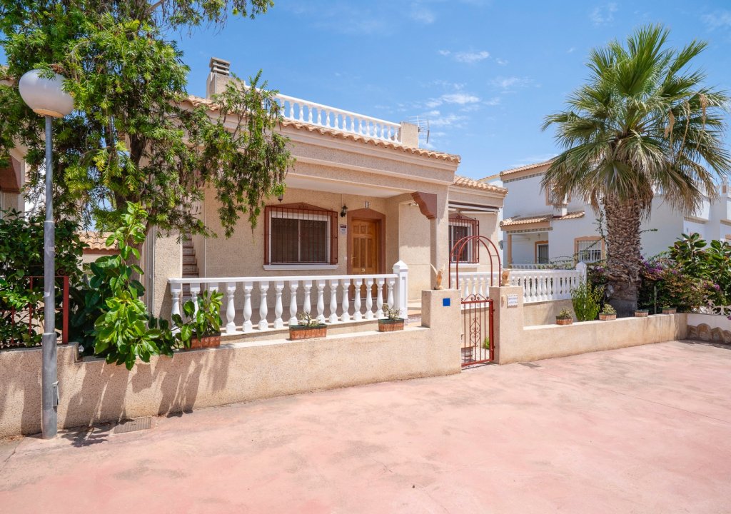 Resale - Villa - Algorfa