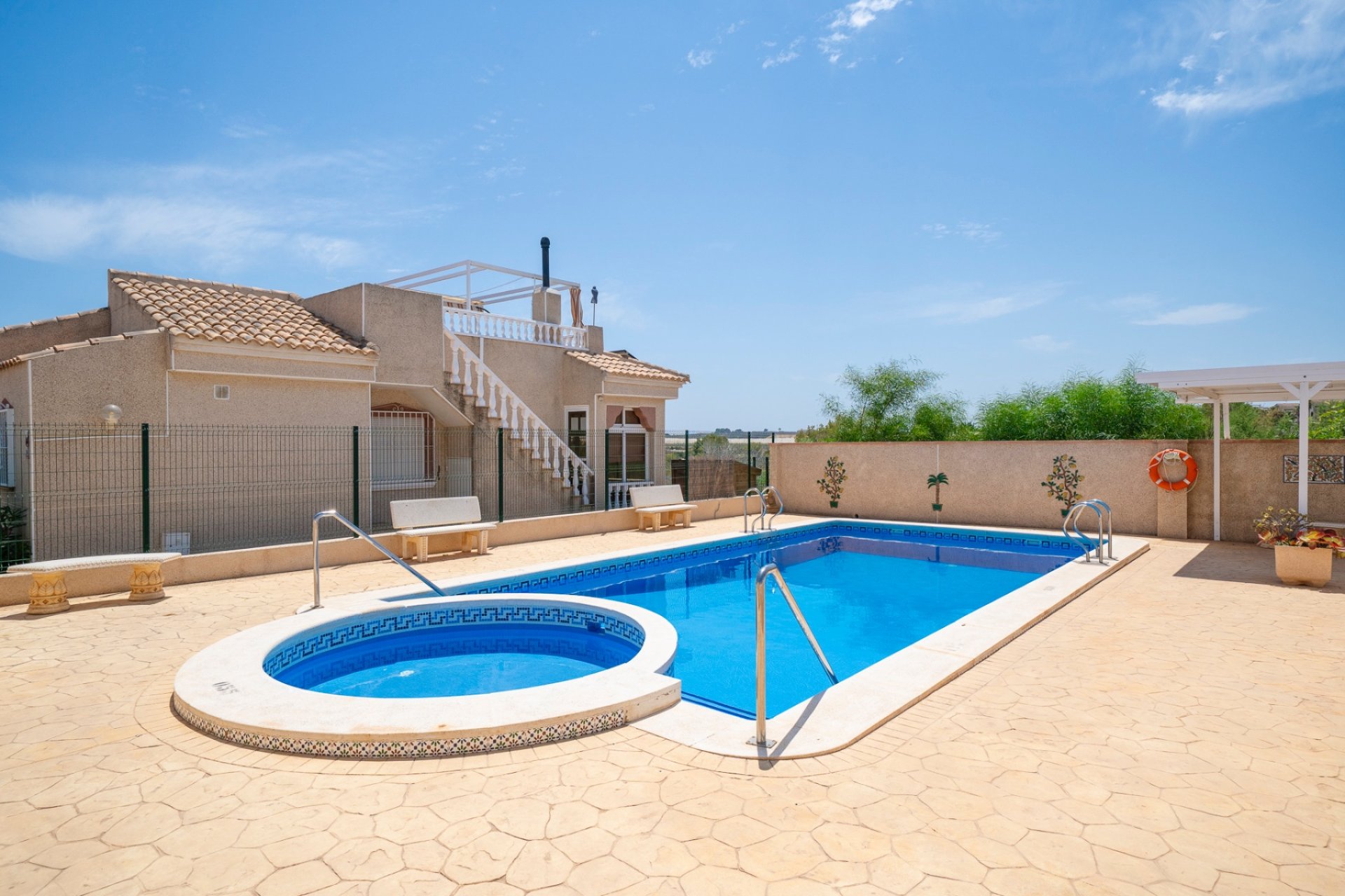 Resale - Villa - Algorfa