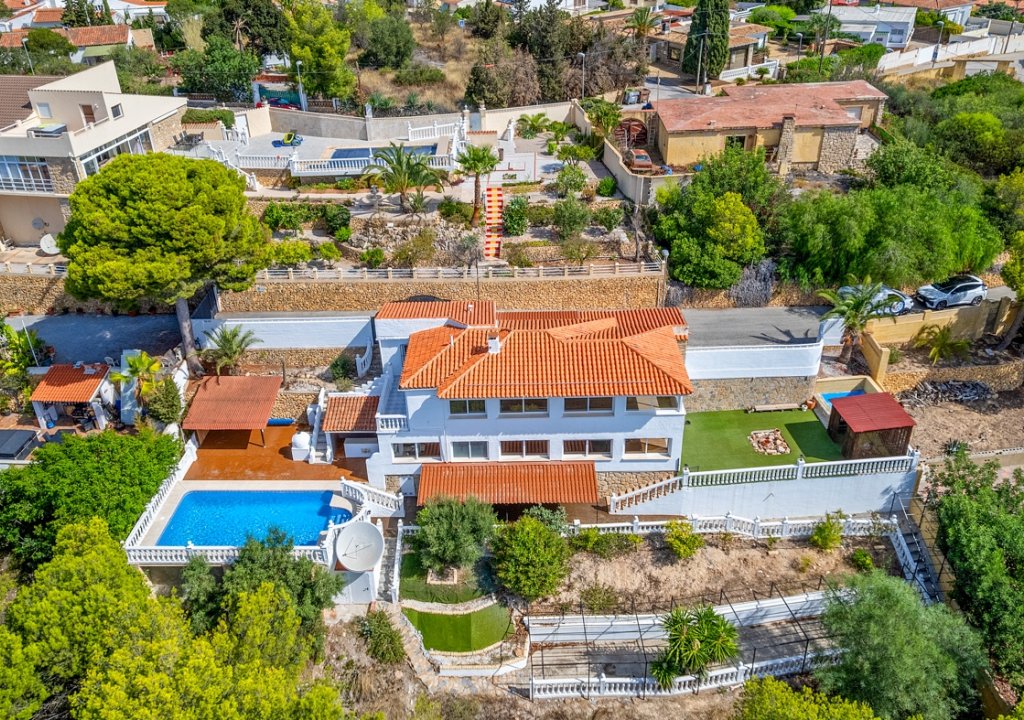 Resale - Villa - Alicante - La Nucía
