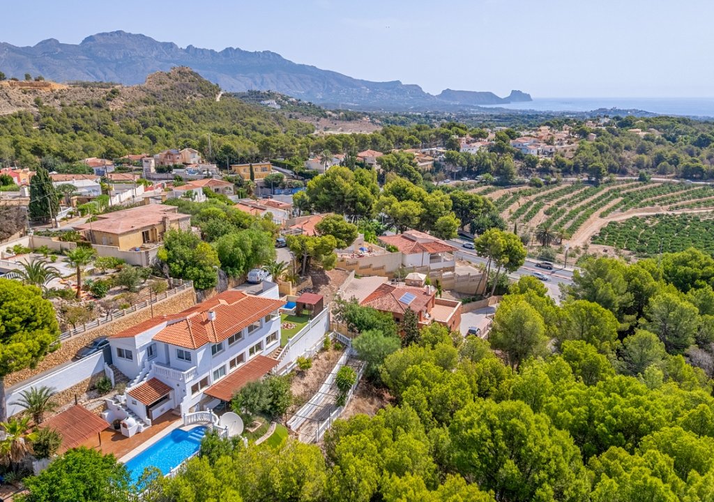 Resale - Villa - Alicante - La Nucía