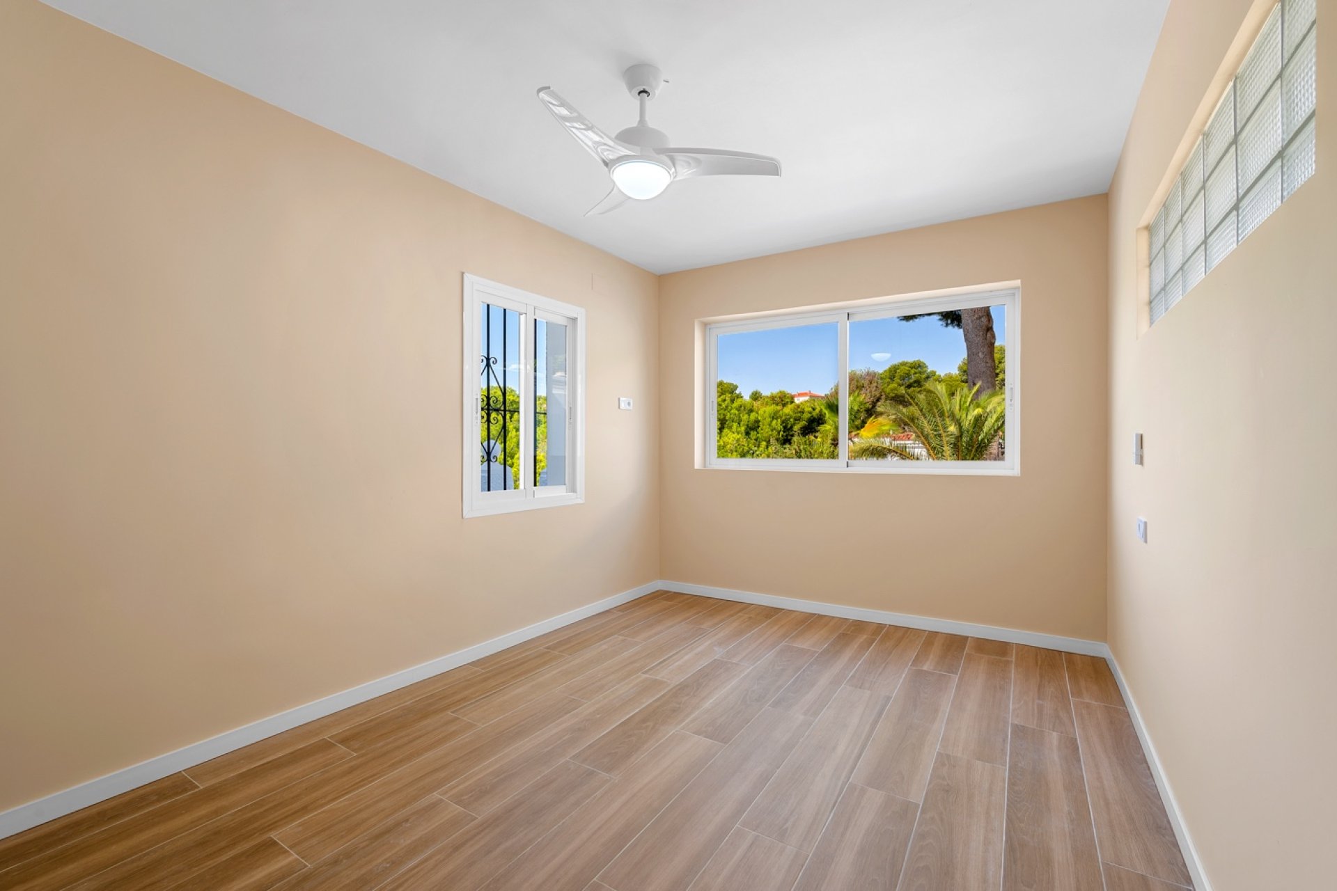 Resale - Villa - Alicante - La Nucía