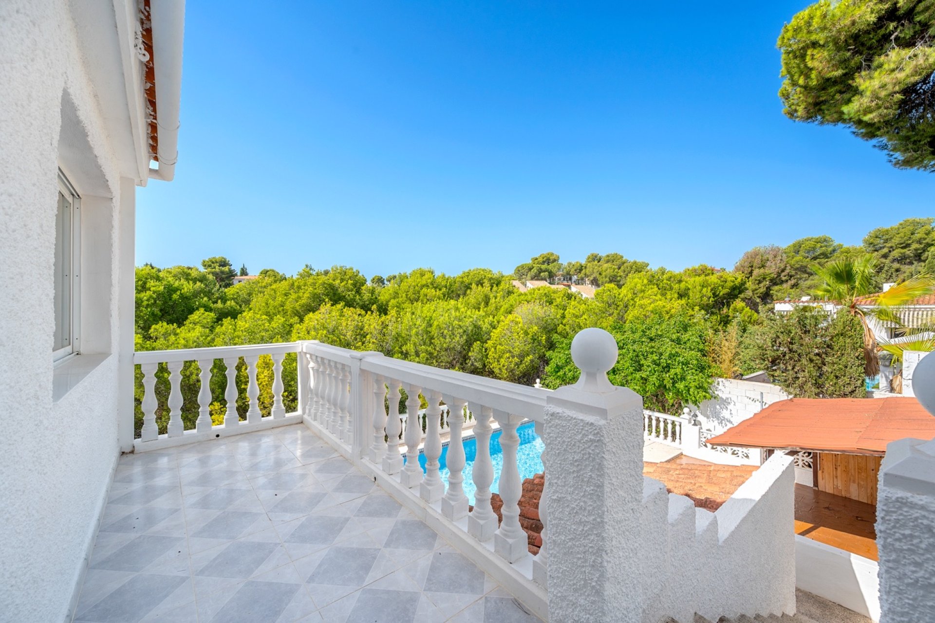 Resale - Villa - Alicante - La Nucía