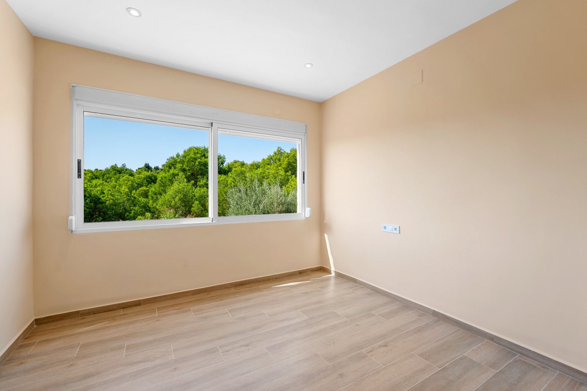 Resale - Villa - Alicante - La Nucía