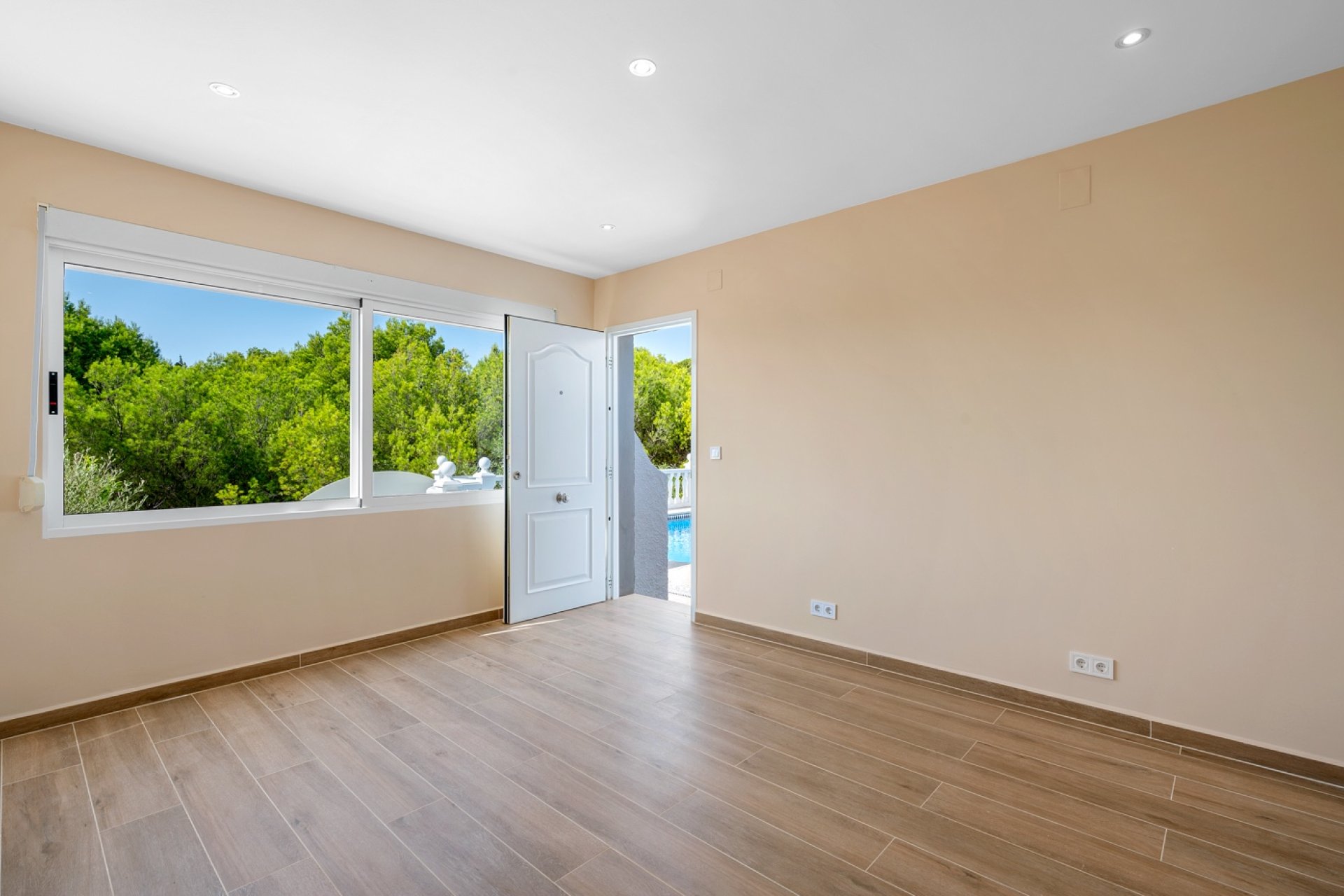 Resale - Villa - Alicante - La Nucía