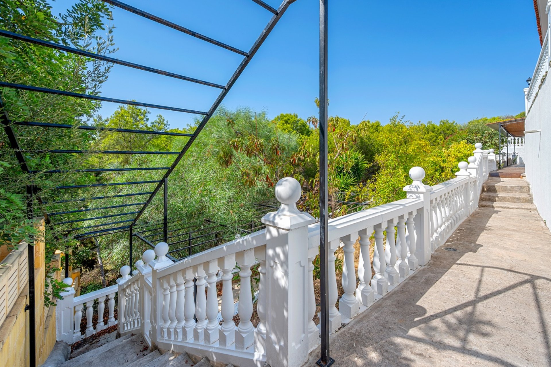 Resale - Villa - Alicante - La Nucía