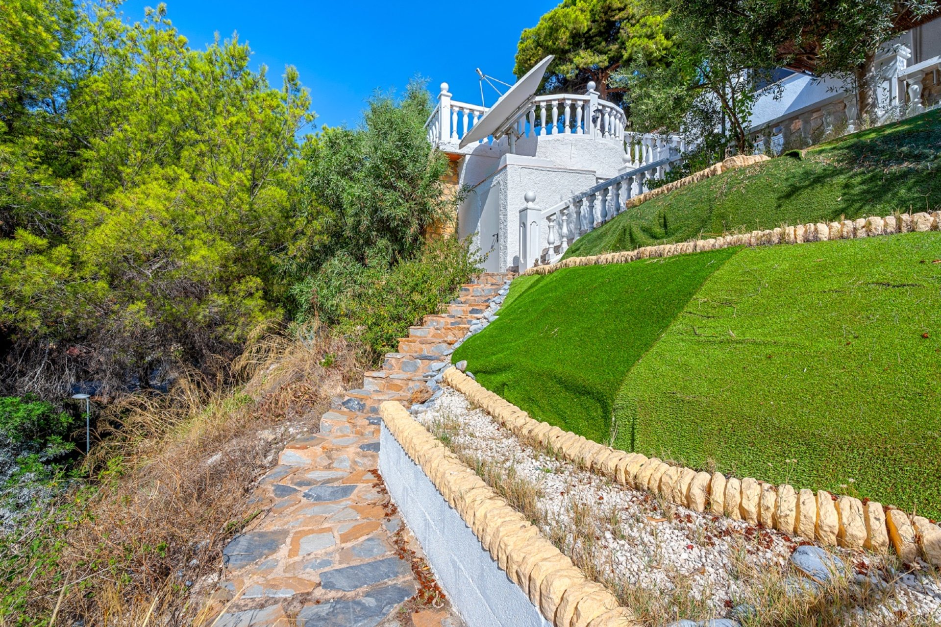 Resale - Villa - Alicante - La Nucía