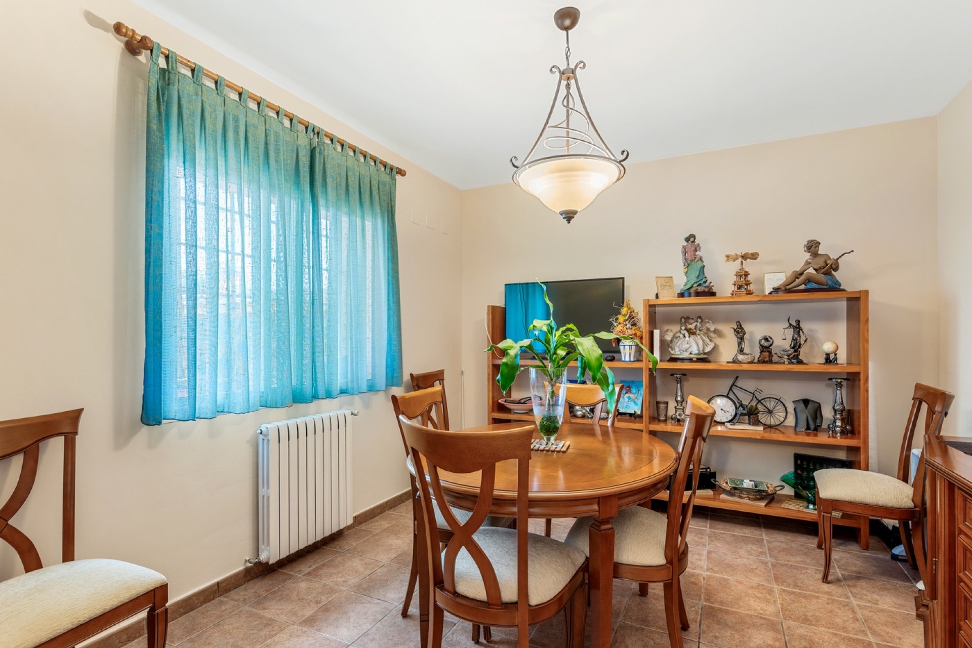 Resale - Villa - Alicante - Polop
