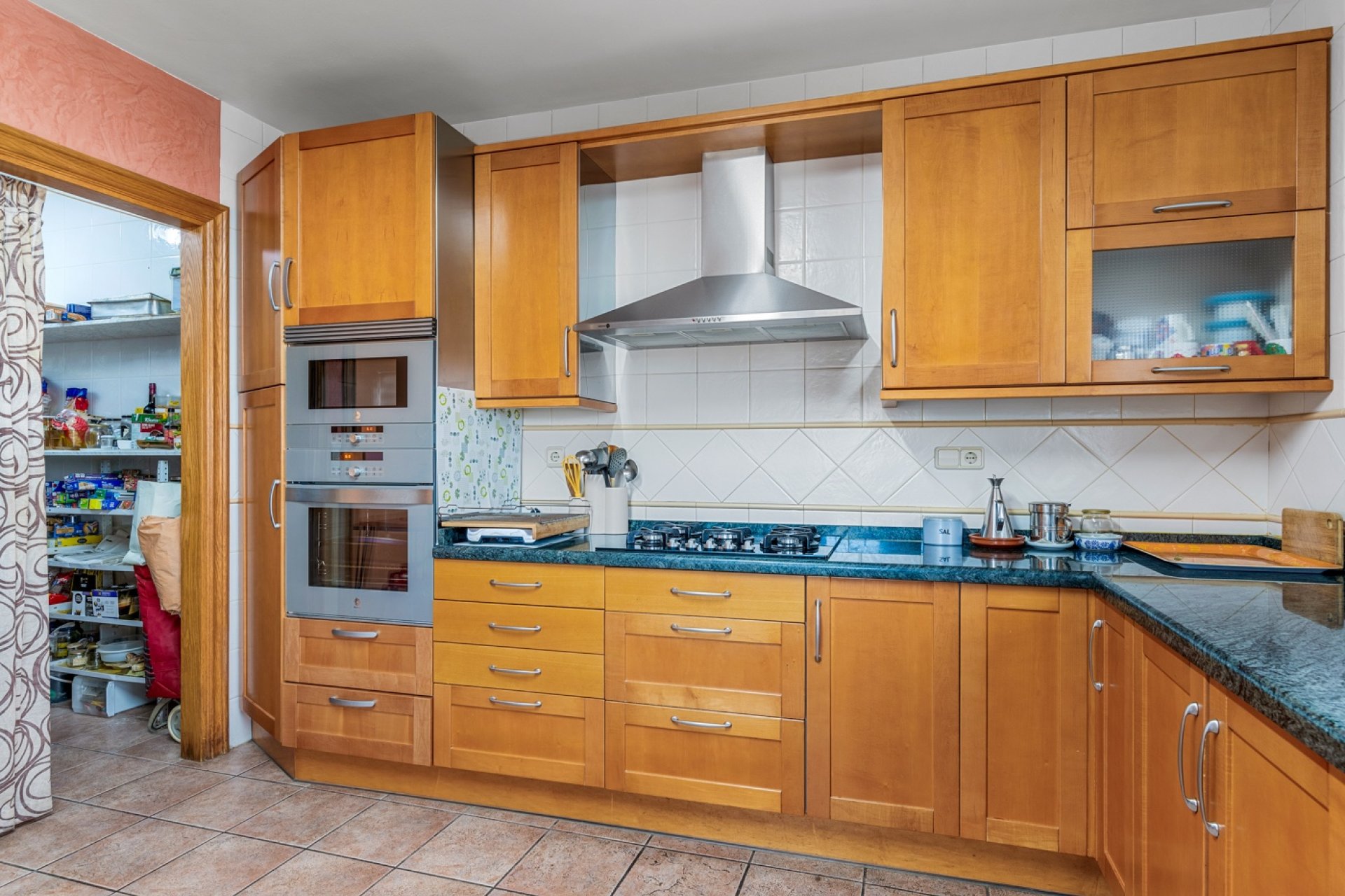 Resale - Villa - Alicante - Polop