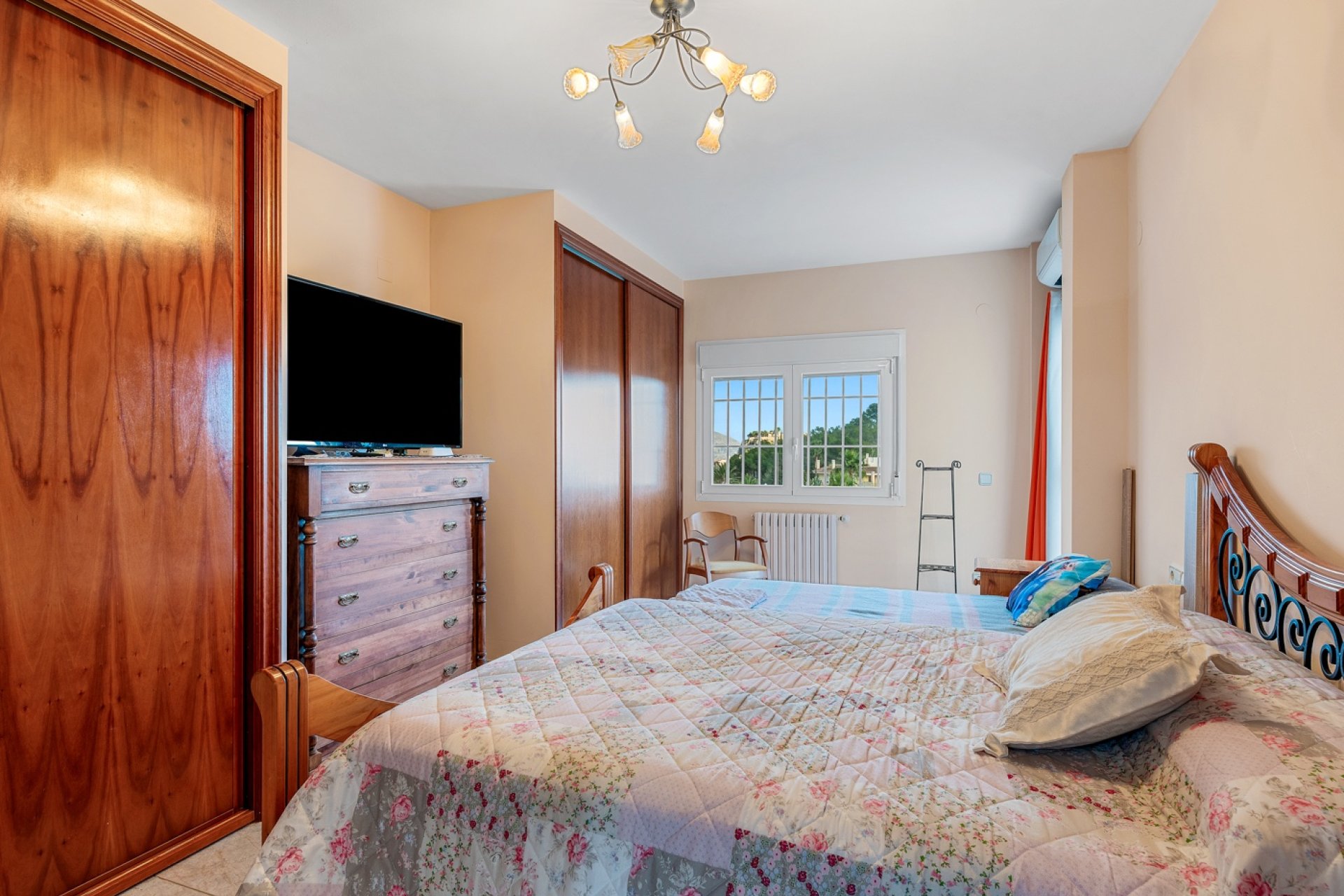 Resale - Villa - Alicante - Polop