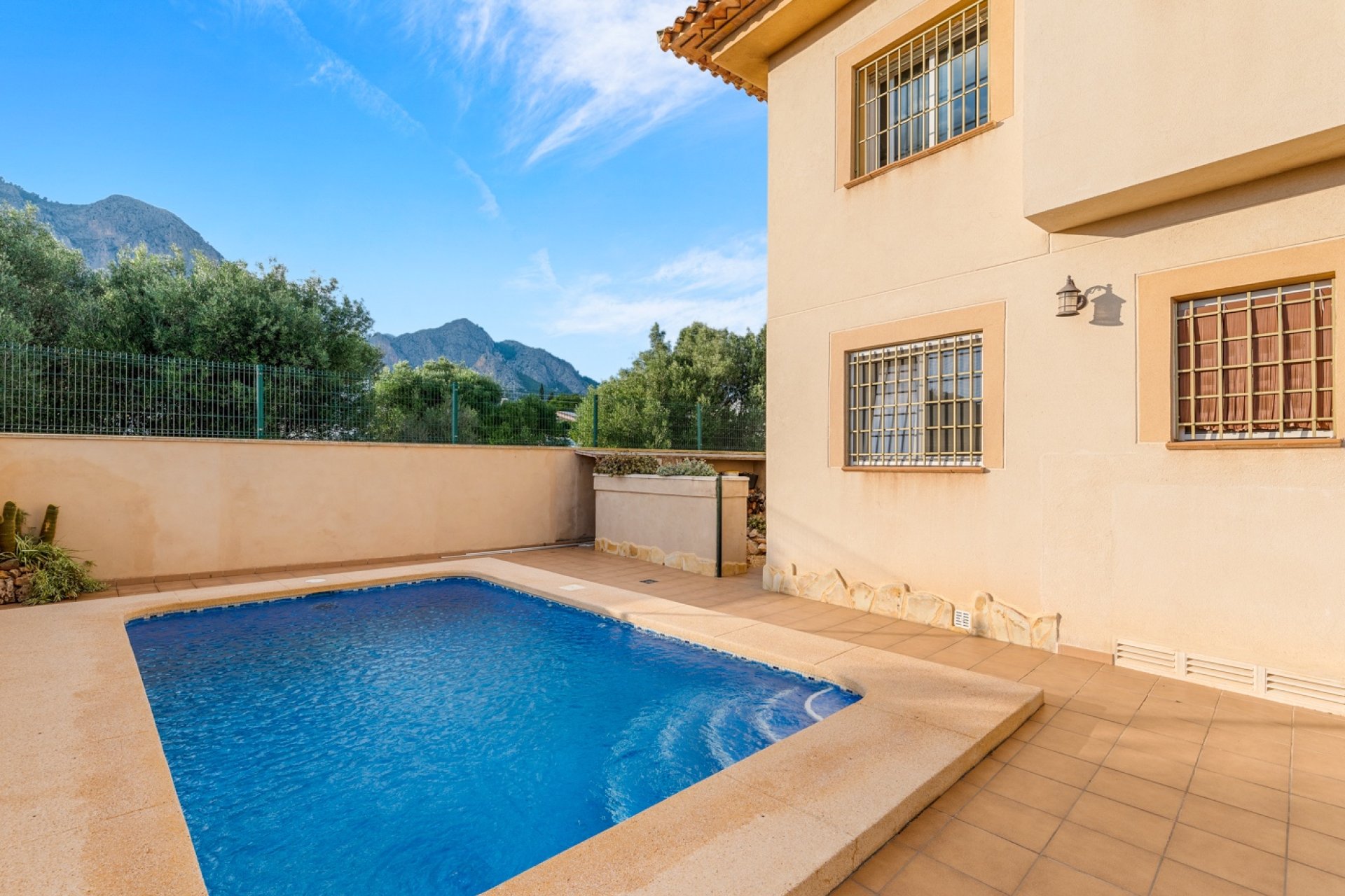 Resale - Villa - Alicante - Polop